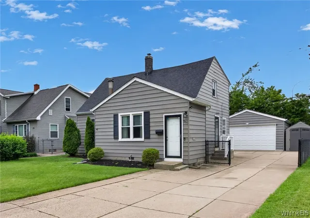 1st image of 304 Vicksburg Ave, Tonawanda, NY 14150 | MLS# B1693090