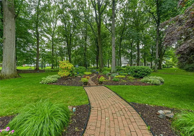 Homes for sale in Penfield, NY | 14 Mount View Crescent, Penfield, NY 14580 | MLS# R1693185