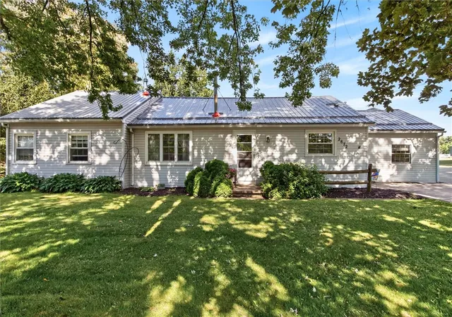 Homes for sale in Palmyra, NY | 2872 Route 21, Palmyra, NY 14522 | MLS# R1692864