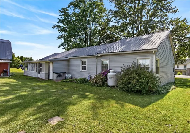 Homes for sale in Palmyra, NY | 2872 Route 21, Palmyra, NY 14522 | MLS# R1692864