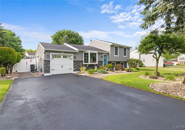 Homes for sale in Clay, NY | 8138 Portobello, Clay, NY 13090 | MLS# S1692942