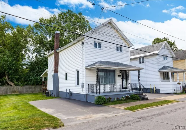 Homes for sale in Herkimer, NY | 360 Eureka Ave, Herkimer, NY 13350 | MLS# S1692959