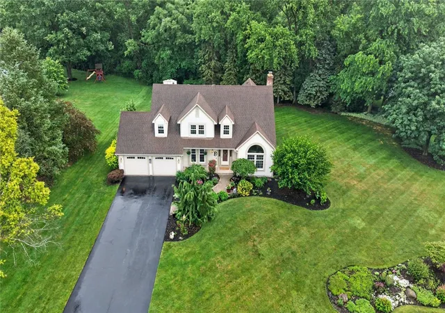 Homes for sale in Perinton, NY | 74 Falling Brook Rd, Perinton, NY 14450 | MLS# R1693163