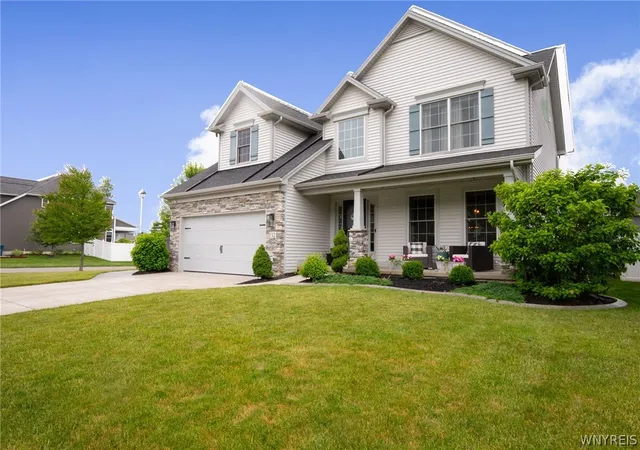 2nd image of 132 Boxelder Ln, Buffalo, NY 14228 | MLS# B1692963