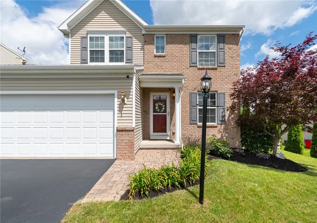 Homes for sale in Canandaigua Town, NY | 3323 Dandelion Trl, Canandaigua Town, NY 14424 | MLS# R1689956