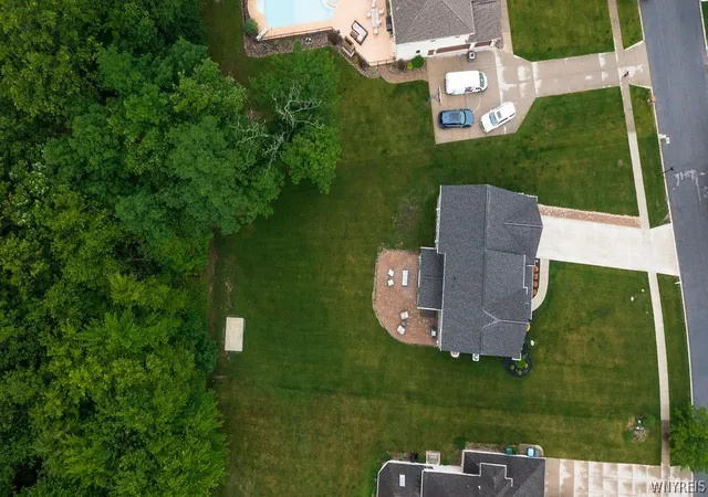 Homes for sale in Grand Island, NY | 270 Forest Creek Ln, Grand Island, NY 14072 | MLS# B1689602