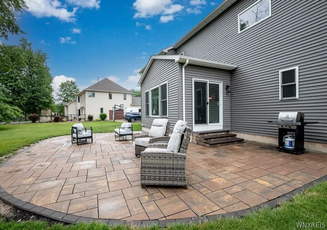 Homes for sale in Grand Island, NY | 270 Forest Creek Ln, Grand Island, NY 14072 | MLS# B1689602