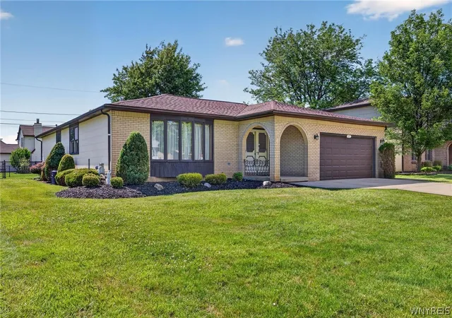 Homes for sale in West Seneca, NY | 72 Carmelite Dr, West Seneca, NY 14224 | MLS# B1693330