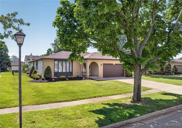 Homes for sale in West Seneca, NY | 72 Carmelite Dr, West Seneca, NY 14224 | MLS# B1693330