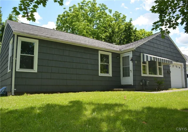 1st image of 4 Leard Rd, New Hartford, NY 13413 | MLS# S1693304