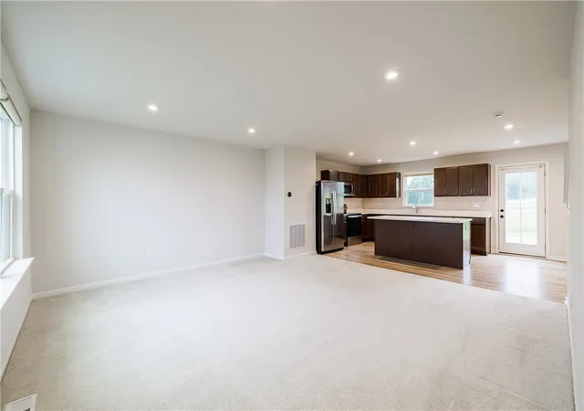 Photo 5 of Sale Pending at 3371 Verbena Ln, Walworth, NY 14568 | MLS# R1692005 | Listing updated on 2026-07-28
