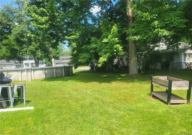 Homes for sale in Clay, NY | 4033 Bay Park Dr, Clay, NY 13090 | MLS# S1693048