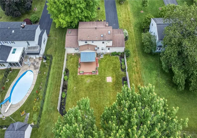 Homes for sale in Perinton, NY | 25 Whippletree Rd, Perinton, NY 14450 | MLS# R1692908