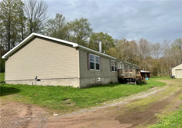 Homes for sale in Amboy, NY | 7 Beach Rd, Amboy, NY 13316 | MLS# S1693079