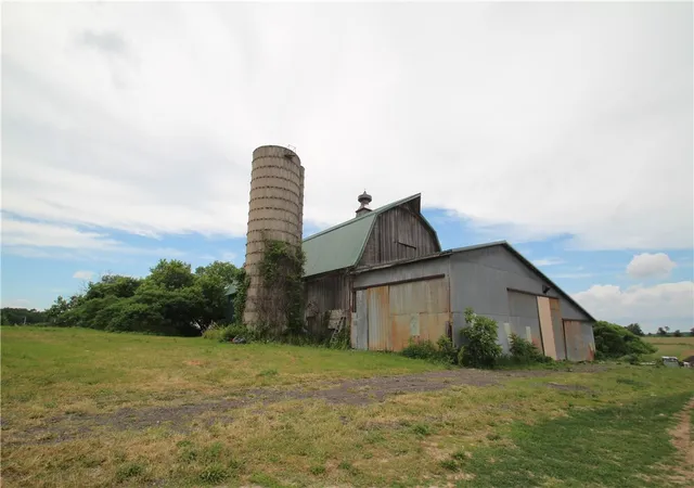 Homes for sale in Stafford, NY | 6477 Griswold Rd, Stafford, NY 14143 | MLS# R1693532