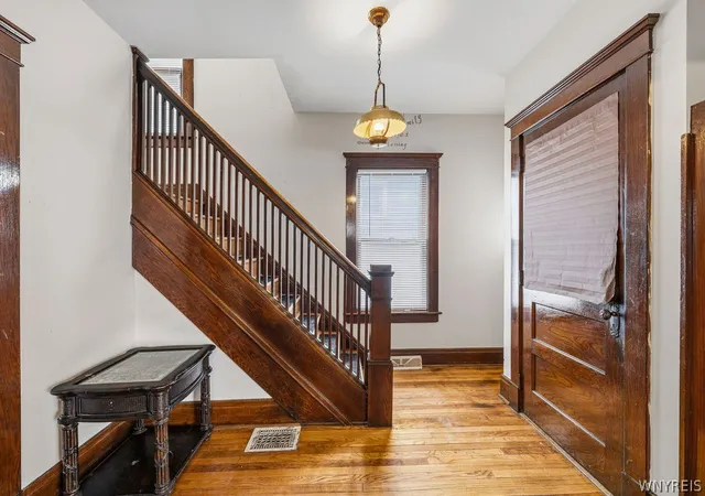 4th image of 1343 Kenmore Ave, Buffalo, NY 14217 | MLS# B1693480