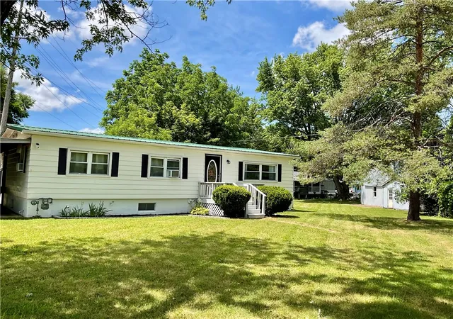 Homes for sale in Horseheads, NY | 1879 Grand Central Ave, Horseheads, NY 14845 | MLS# R1690563