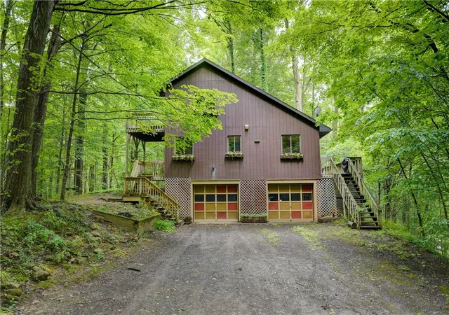 1st image of 2880 Arcadia Zurich Norris Rd, Newark, NY 14513 | MLS# R1693107