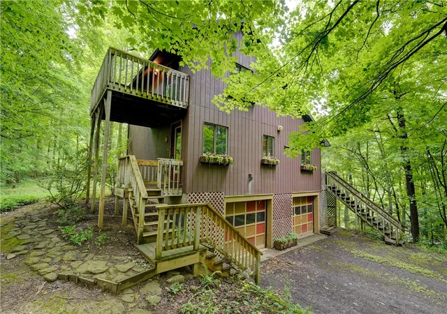 2nd image of 2880 Arcadia Zurich Norris Rd, Newark, NY 14513 | MLS# R1693107