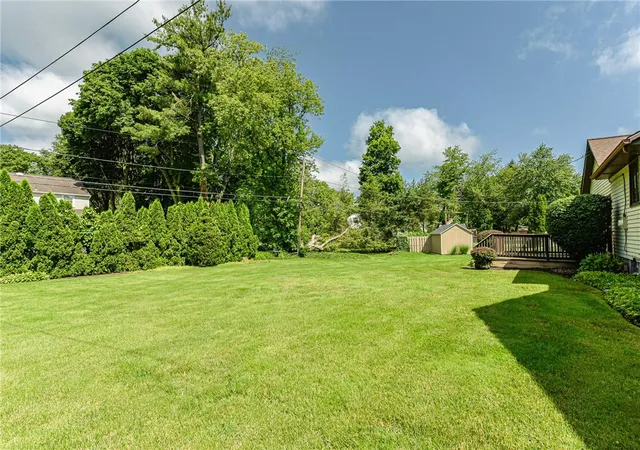 Homes for sale in Greece, NY | 67 Briar Wood Ln, Greece, NY 14626 | MLS# R1693118