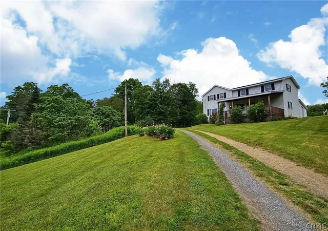 Homes for sale in Westmoreland, NY | 6635 Cooper St, Westmoreland, NY 13490 | MLS# S1693449