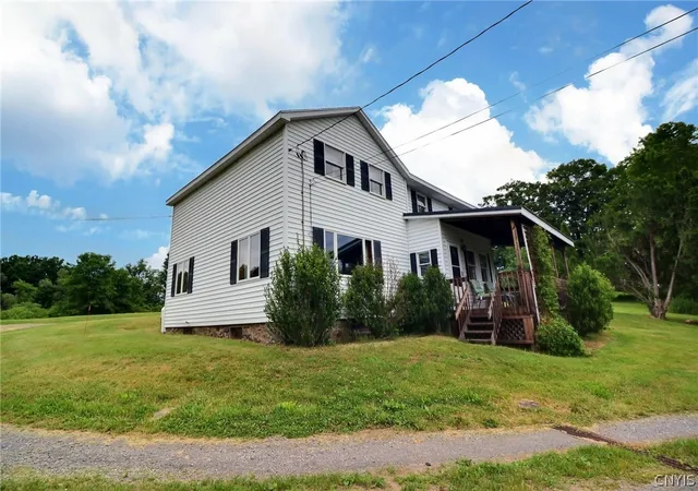 Homes for sale in Westmoreland, NY | 6635 Cooper St, Westmoreland, NY 13490 | MLS# S1693449