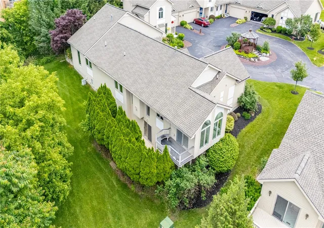 Homes for sale in Penfield, NY | 10 Baywood Ln, Penfield, NY 14580 | MLS# R1686449