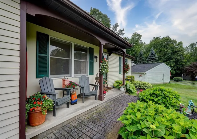 Homes for sale in Walworth, NY | 1596 Waterford Rd, Walworth, NY 14568 | MLS# R1691597
