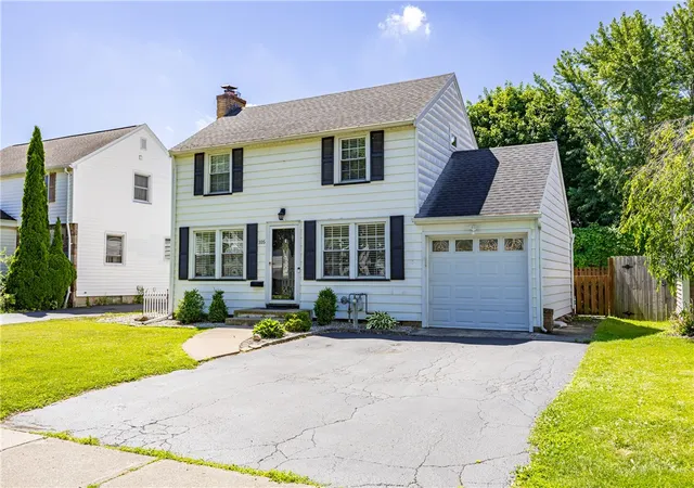 36th image of 105 Oneta Rd, Irondequoit, NY 14617 | MLS# R1693607