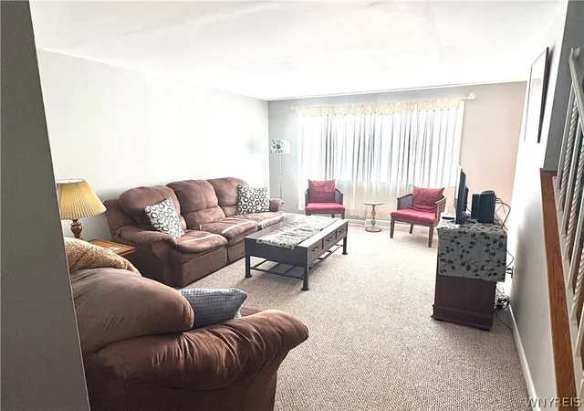 Photo 2 of Sale Pending at 161 Margaret Rd, Buffalo, NY 14226 | MLS# B1693448 | Listing updated on 2026-07-31