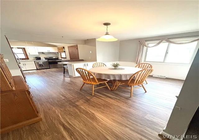 Photo 4 of Sale Pending at 161 Margaret Rd, Buffalo, NY 14226 | MLS# B1693448 | Listing updated on 2026-07-31