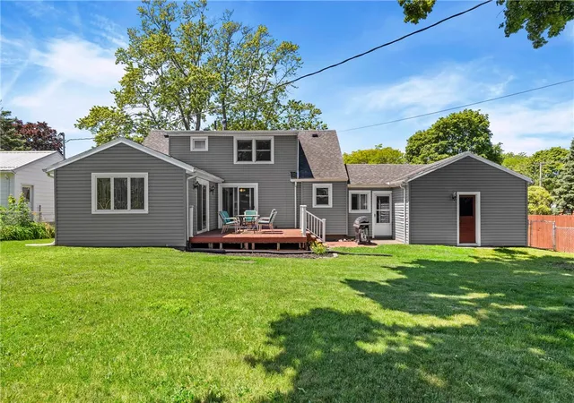 Homes for sale in Greece, NY | 390 Dellwood Rd, Greece, NY 14616 | MLS# R1692635