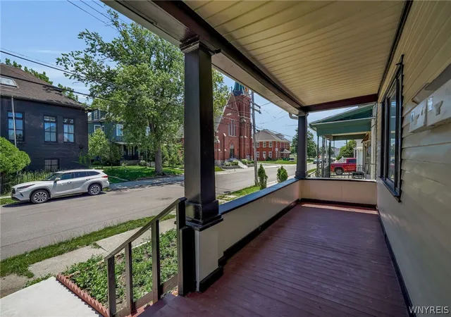 Listing Photo 4 - Condo for sale in building located at 152 Lewis St, Buffalo, NY 14206