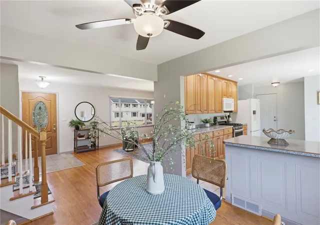 5th image of 81 Minocqua Dr, Irondequoit, NY 14617 | MLS# R1692584