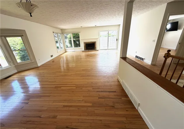 5th image of 47 Greenwood Park, Pittsford, NY 14534 | MLS# R1691305