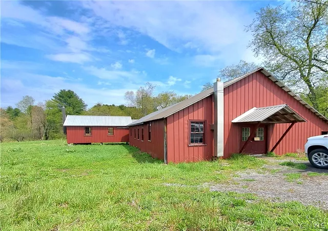 Homes for sale in Amboy, NY | 226 Nichols Rd, Amboy, NY 13493 | MLS# S1688128