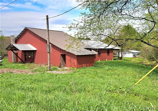 Homes for sale in Amboy, NY | 226 Nichols Rd, Amboy, NY 13493 | MLS# S1688128