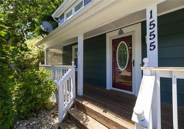 Photo 2 of Sale Pending at 1555 Trefoil Ct, Walworth, NY 14568 | MLS# R1693656 | Listing updated on 2026-07-25