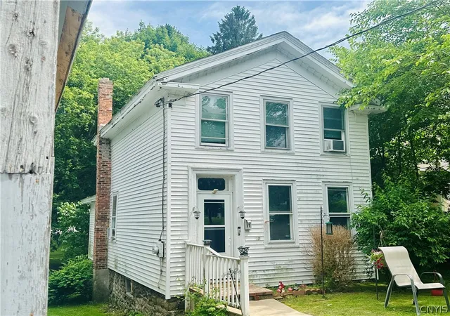 Photo 1 of Single family home for sale at 11 Murray St, Oswego, NY 13126 | MLS# S1693551 | Listing updated on 2026-06-24