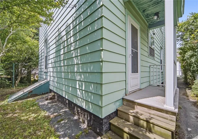 3rd image of 503 Wilkinson Street, Syracuse, NY 13204 | MLS# S1689219