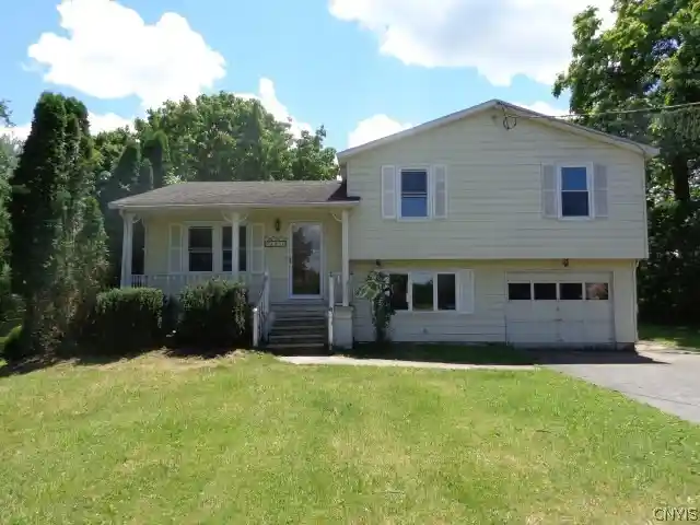 Single family home for sale at 4030 Douglas Hts Dr, Canastota, NY 13032 | MLS# S1693393