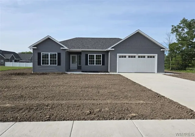 1st image of 1973 Bedell Rd, Grand Island, NY 14072 | MLS# B1693678