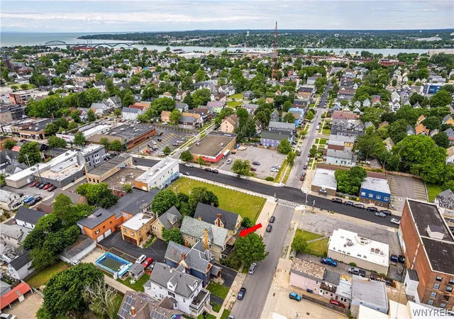 Listing Photo 2 - Condo for sale in building located at 289 Auburn Ave, Buffalo, NY 14213 - Unit #