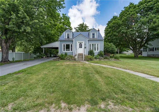 Homes for sale in Watertown City, NY | 332 W Woodruff St, Watertown City, NY 13601 | MLS# S1693465