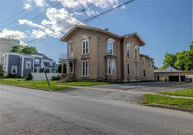 Listing Photo 2 - Condo for sale in building located at 132 W Chapel St, Canastota, NY 13032 - Unit #