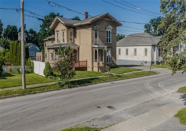 21st image of 132 Chapel St, Canastota, NY 13032 | MLS# S1693687
