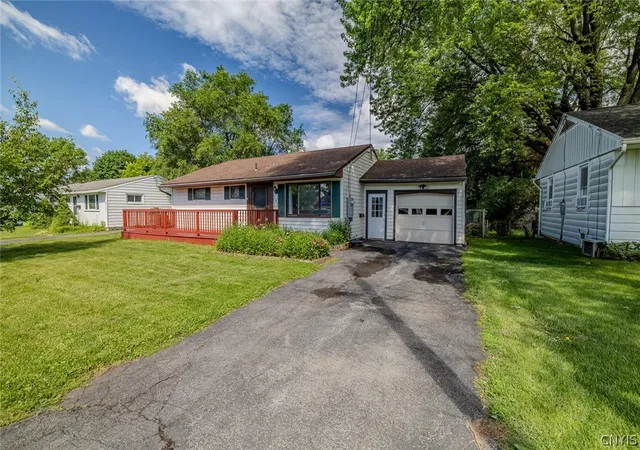 1st image of 107 Albernathy St St, Salina, NY 13088 | MLS# S1693195