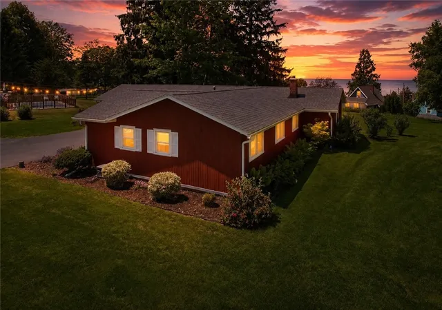 4th image of 536 Lake Rd, Webster, NY 14580 | MLS# R1693586