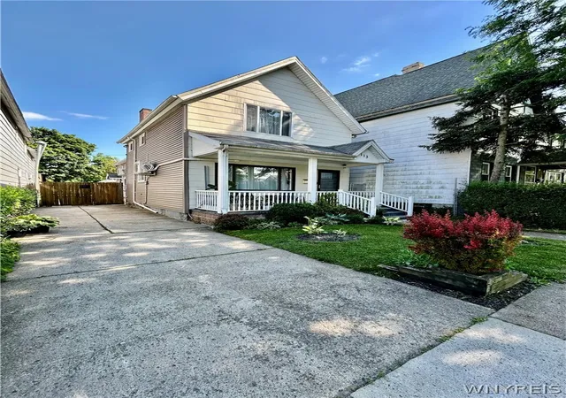 Photo 2 of Sale Pending at 113 Massachusetts Ave, Buffalo, NY 14213 | MLS# B1693712 | Listing updated on 2026-07-30