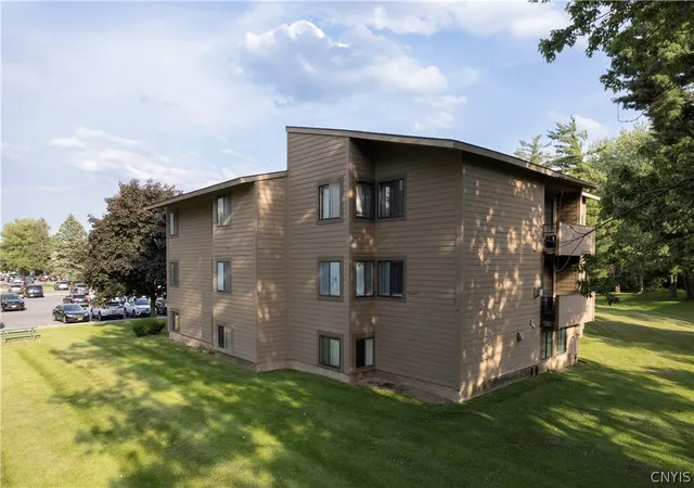 Photo 2 of Sale Pending at 295 Watertree Dr, East Syracuse, NY 13057 | MLS# S1692467 | Listing updated on 2026-07-06